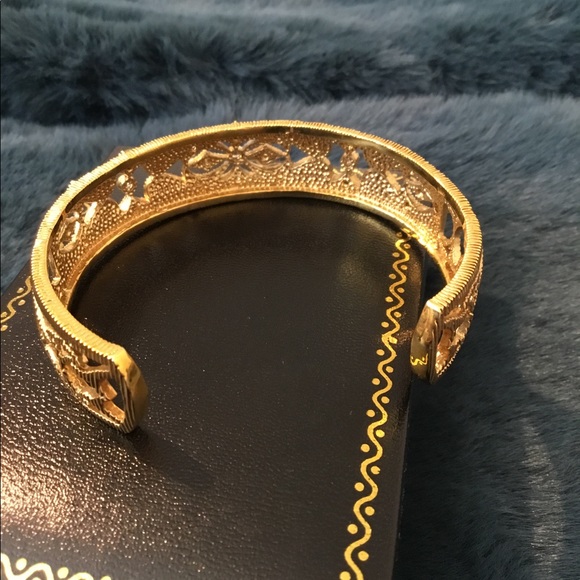 Like New Vintage Gold Toned Wide Bangle & Crystal Bracelet - Picture 9 of 9